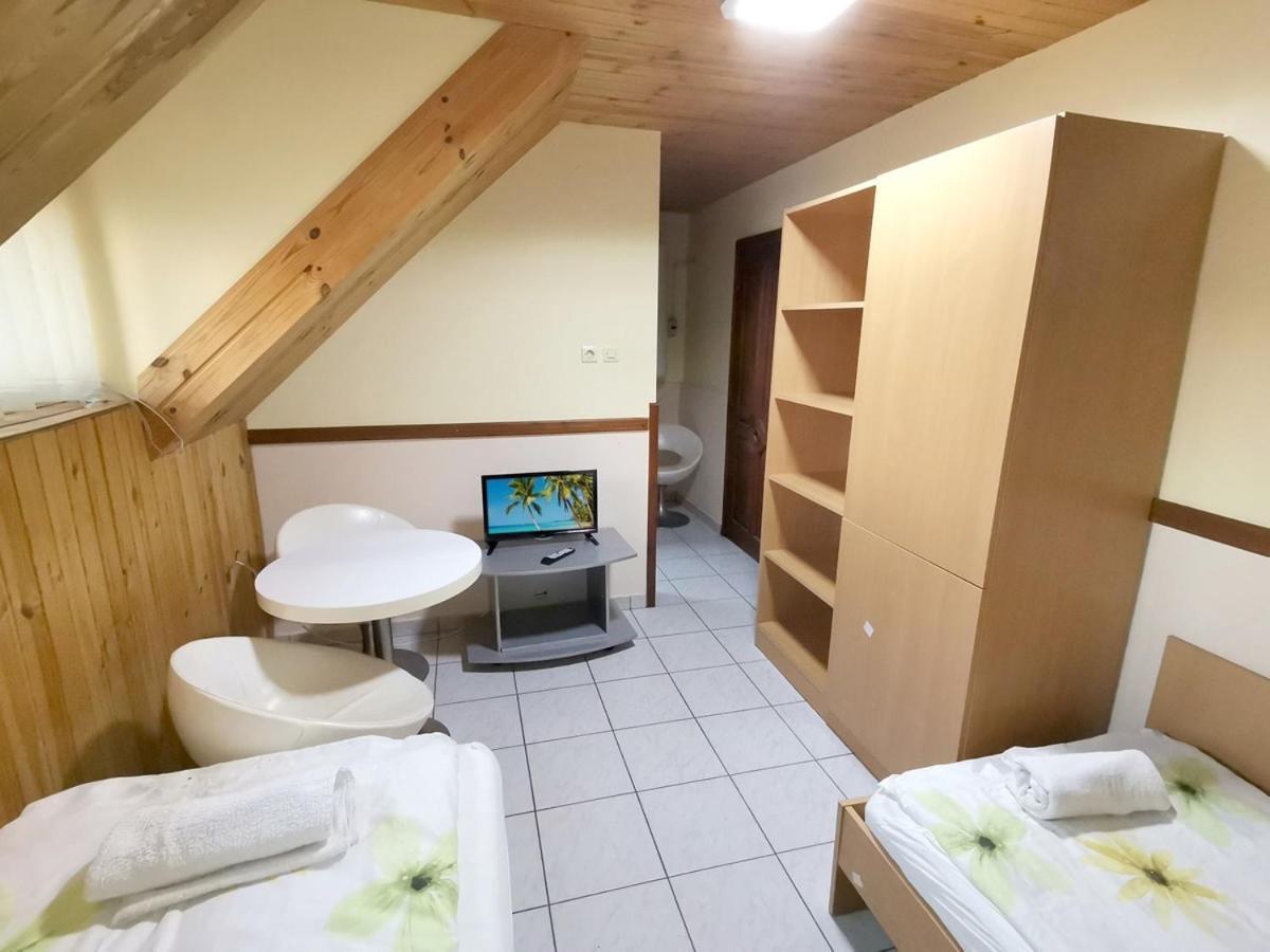Patko Fogado Bed and Breakfast Hajdúszoboszló Eksteriør billede